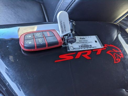 Used 2020 Dodge Challenger SRT Hellcat Redeye image 34