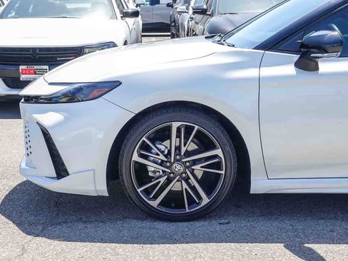 Used 2025 Toyota Camry XSE FWD image 9