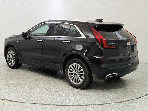 Used 2024 Cadillac XT4 Premium Luxury image 5