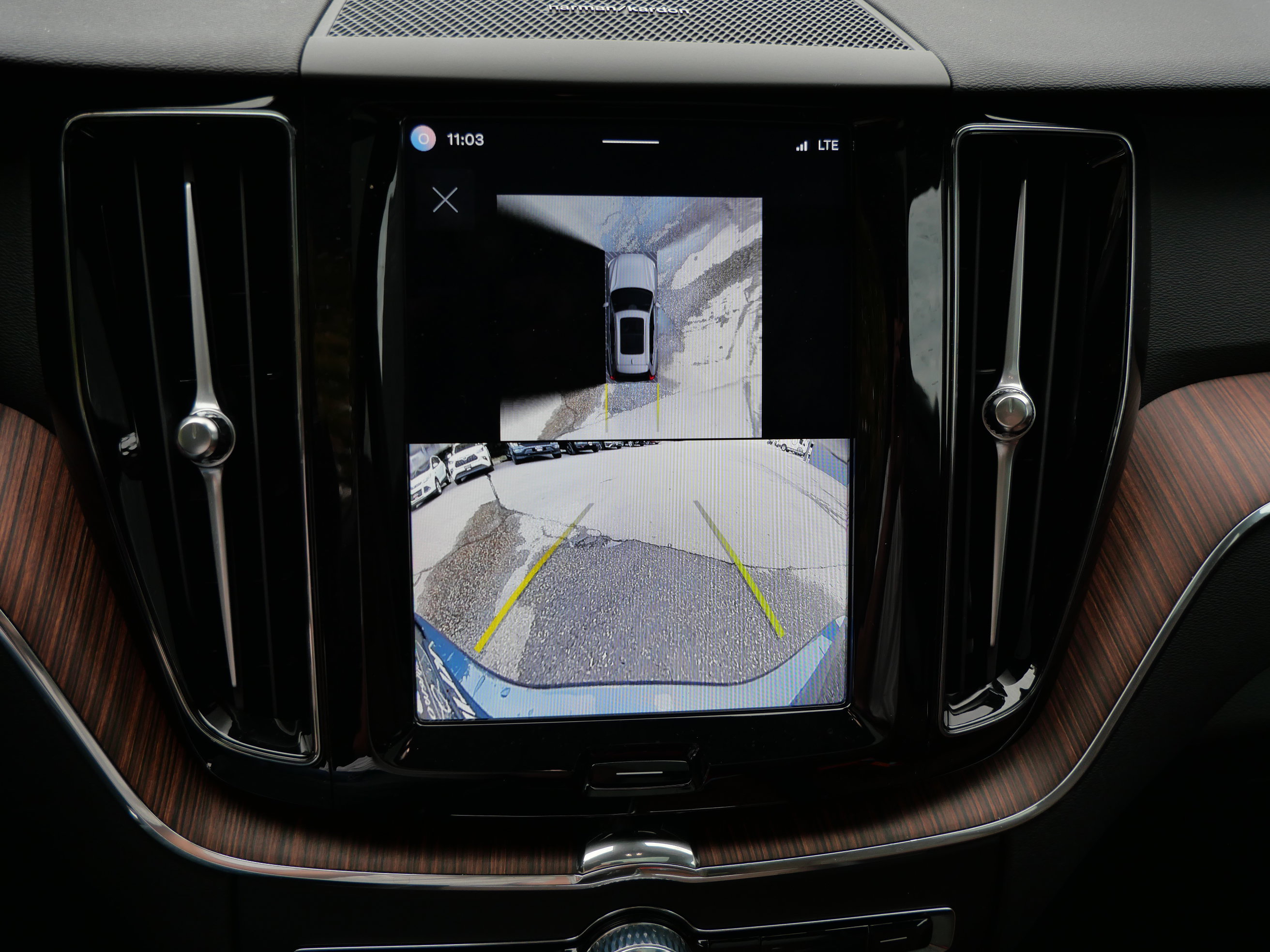 Certified 2024 Volvo XC60 T8 Plus w/ Climate Package AWD/4WD image 23