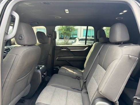 Used 2025 GMC Acadia Elevation w/ Black Edition FWD image 13