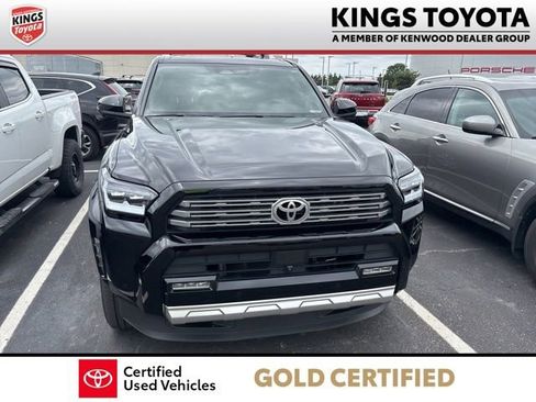 Used 2025 Toyota 4Runner Limited AWD/4WD image 3