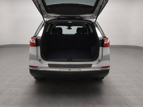 Used 2020 Chevrolet Equinox LT image 29