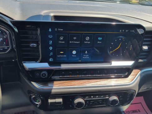 Used 2025 Chevrolet Silverado 1500 RST AWD/4WD image 24