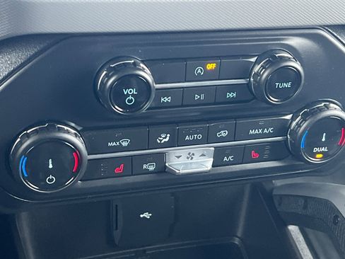 Used 2022 Ford Bronco Big Bend image 18