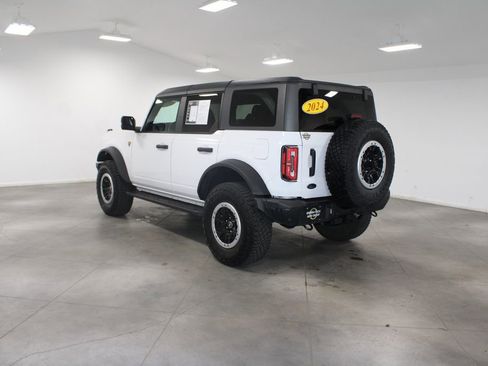 Used 2024 Ford Bronco Badlands image 7