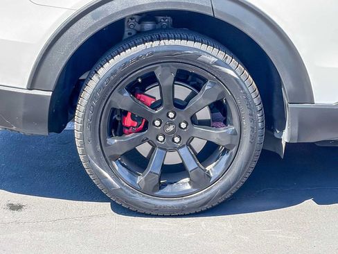 Used 2022 Ford Explorer ST w/ Equipment Group 401A AWD/4WD image 11