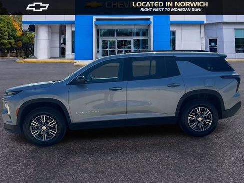 Certified 2025 Chevrolet Traverse LT AWD/4WD image 8