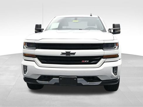 Used 2018 Chevrolet Silverado 1500 LT w/ All Star Edition AWD/4WD image 8