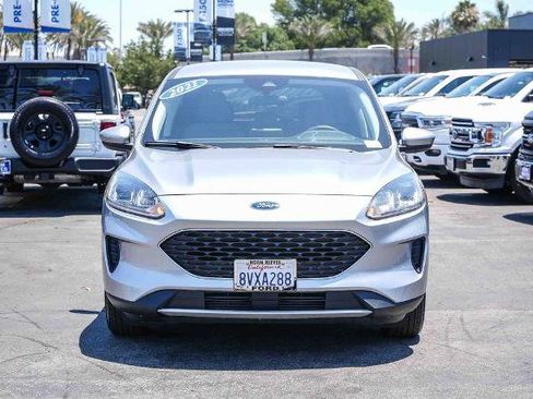 Certified 2021 Ford Escape SE FWD image 2
