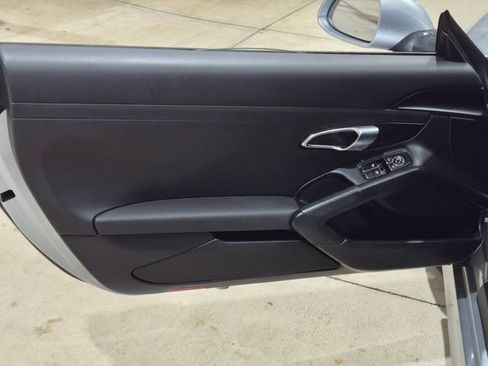 Used 2015 Porsche Boxster RWD image 12