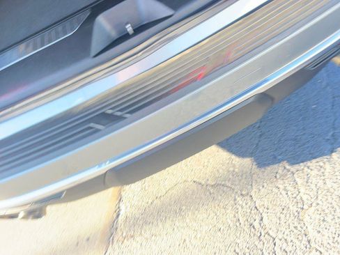 Used 2023 GMC Yukon Denali image 25