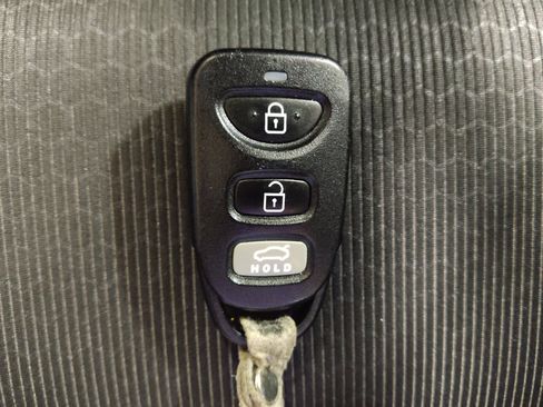 Used 2018 Hyundai Elantra SEL FWD image 32