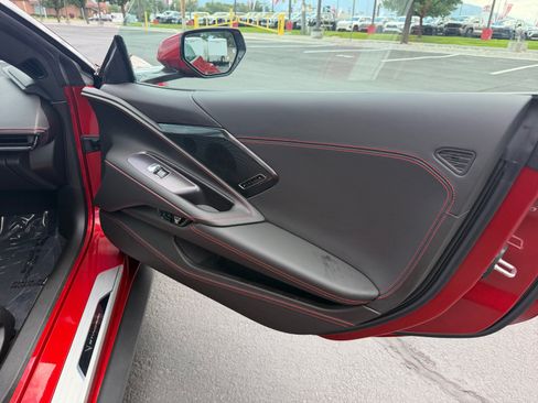 Used 2024 Chevrolet Corvette Stingray Premium Conv w/ Z51 Performance Package RWD image 16