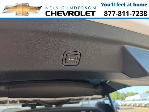 Certified 2024 Chevrolet Suburban High Country w/ Advanced Technology Package image 19