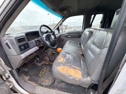 Used 2001 Ford F350 XL image 10