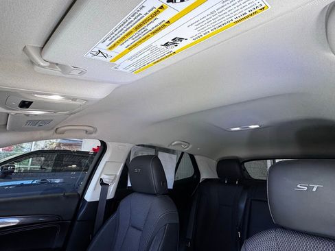 Used 2023 Buick Envision Preferred w/ Sport Touring Package AWD/4WD image 39