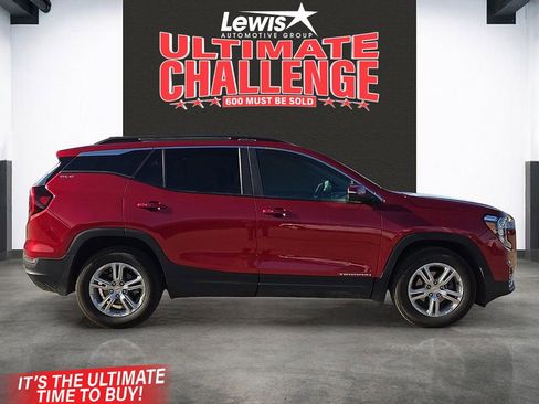 Used 2023 GMC Terrain SLE w/ Driver Convenience Package image 5