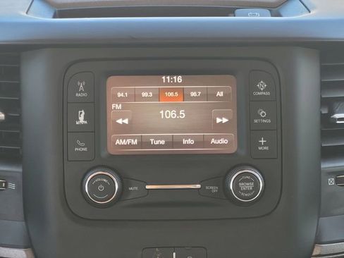Used 2020 RAM 2500 Tradesman w/ Chrome Appearance Group AWD/4WD image 17