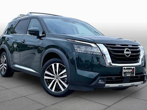Certified 2024 Nissan Pathfinder Platinum w/ Cargo Package FWD image 3