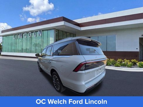 Certified 2025 Lincoln Navigator Black Label AWD/4WD image 7