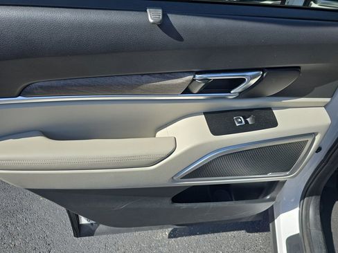 Used 2021 Kia Telluride EX image 16