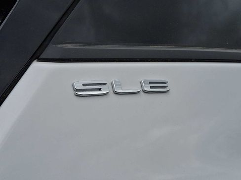 Certified 2022 GMC Terrain SLE w/ Driver Convenience Package AWD/4WD image 31