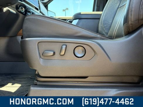 Used 2022 Chevrolet Silverado 1500 High Country image 14