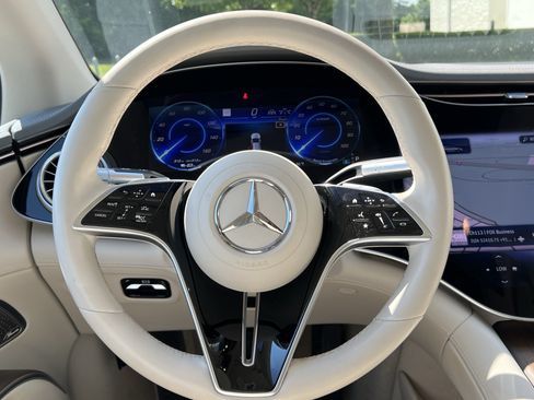 Used 2022 Mercedes-Benz EQS 580 4MATIC Sedan image 18