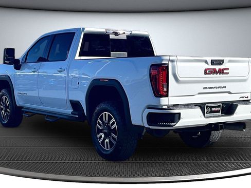 Used 2020 GMC Sierra 2500 AT4 w/ AT4 Premium Package AWD/4WD image 5