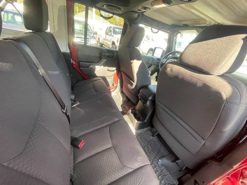 Used 2013 Jeep Wrangler Unlimited Sport image 29