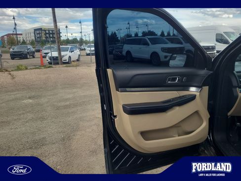 Used 2017 Ford Explorer 4WD image 13