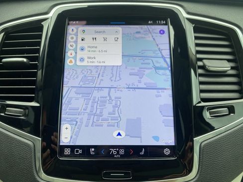 Used 2023 Volvo XC90 B6 Plus w/ Protection Package image 9