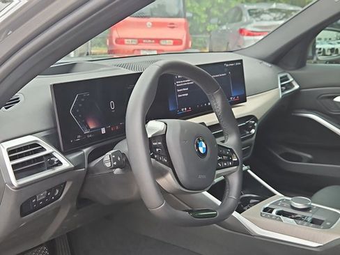 Used 2025 BMW 330i Sedan w/ Premium Package image 10
