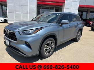 Used 2020 Toyota Highlander XLE AWD/4WD video 2