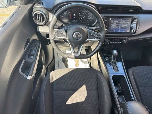 Used 2021 Nissan Kicks SV FWD image 20