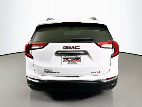 Used 2022 GMC Terrain AT4 image 6