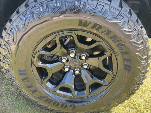 Used 2024 RAM 1500 TRX w/ TRX Level 2 Equipment Group AWD/4WD image 9