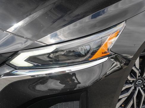 Used 2023 Nissan Altima 2.5 SV FWD image 2