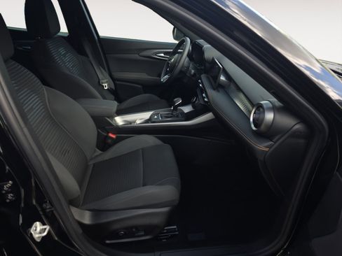 Used 2025 Alfa Romeo Tonale image 17