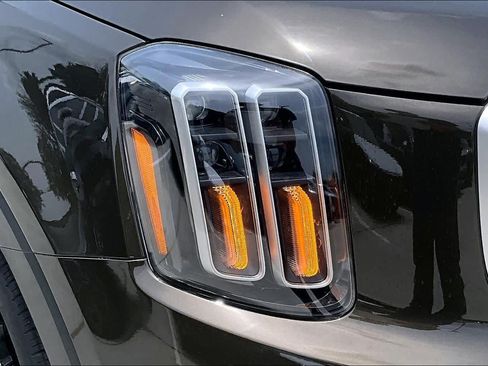 Used 2024 Kia Telluride SX FWD image 26