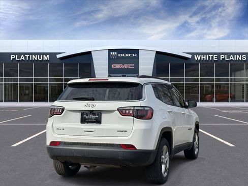 Used 2024 Jeep Compass Latitude image 5