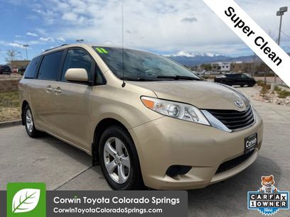 Used 2011 Toyota Sienna LE w/ Towing Pkg