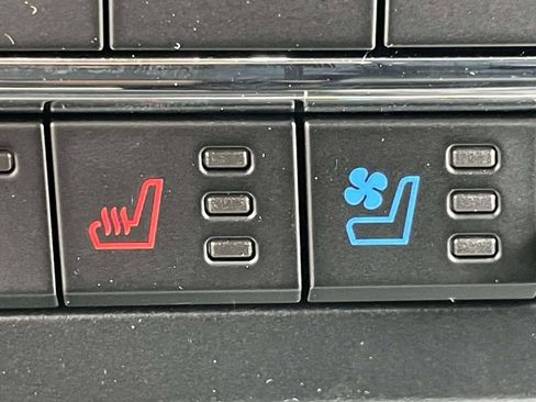 New 2026 Ford F250 Lariat w/ Black Appearance Package AWD/4WD image 18