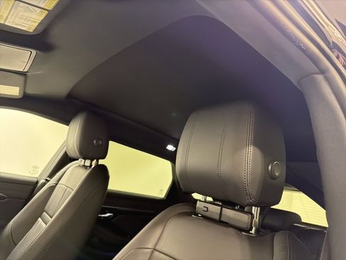 Used 2020 Land Rover Range Rover Evoque SE image 19