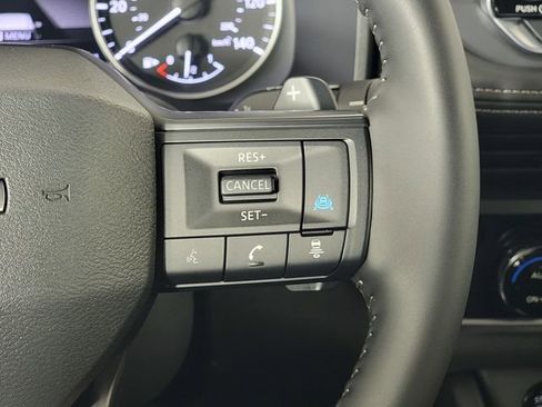 Used 2026 Nissan Rogue SV FWD image 29