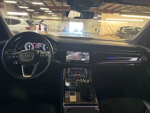 Used 2022 Audi Q8 Prestige AWD/4WD image 20