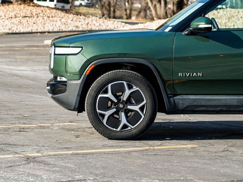 Used 2023 Rivian R1T Adventure image 8