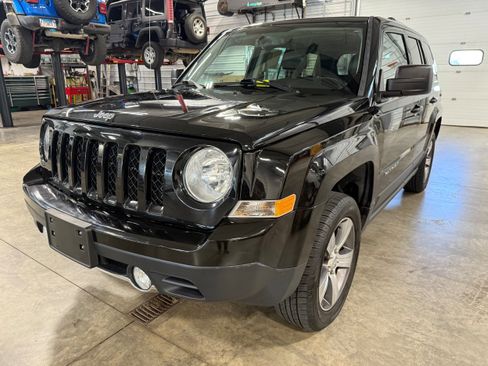 Certified 2016 Jeep Patriot High Altitude image 38