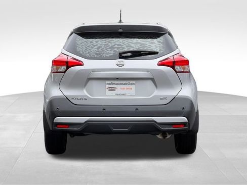Used 2020 Nissan Kicks SR image 4
